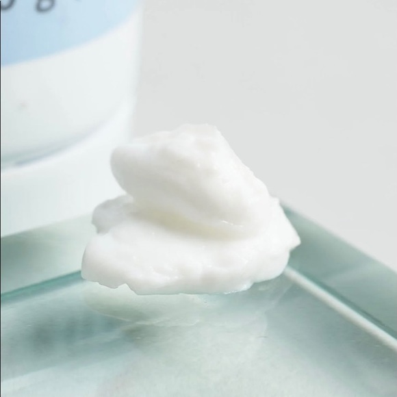 First Aid Beauty Ultra Repair Cream Intense Hydration for Dry Parched Skin - Picture 2 of 8